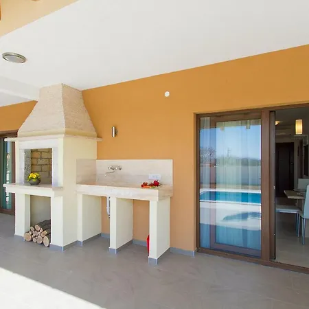 Dija Tatil Evi Juršići