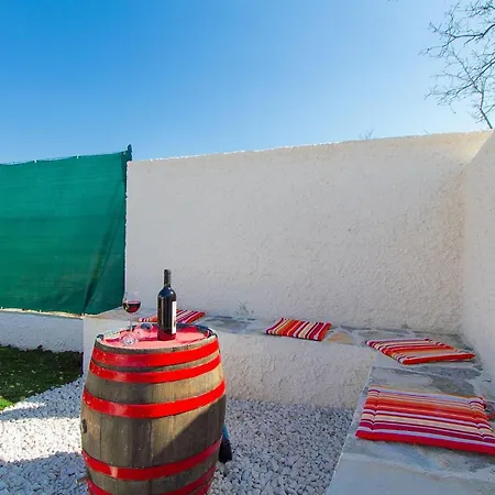 Dija Tatil Evi Juršići