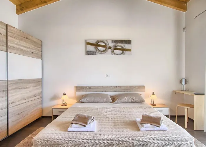 Dija Casa de Férias Juršići